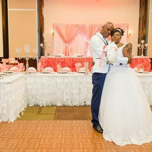 Meet your Posher, Elicia exima servius